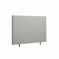 Flygel sengegavl i 160 cm med stof i lysegrå.