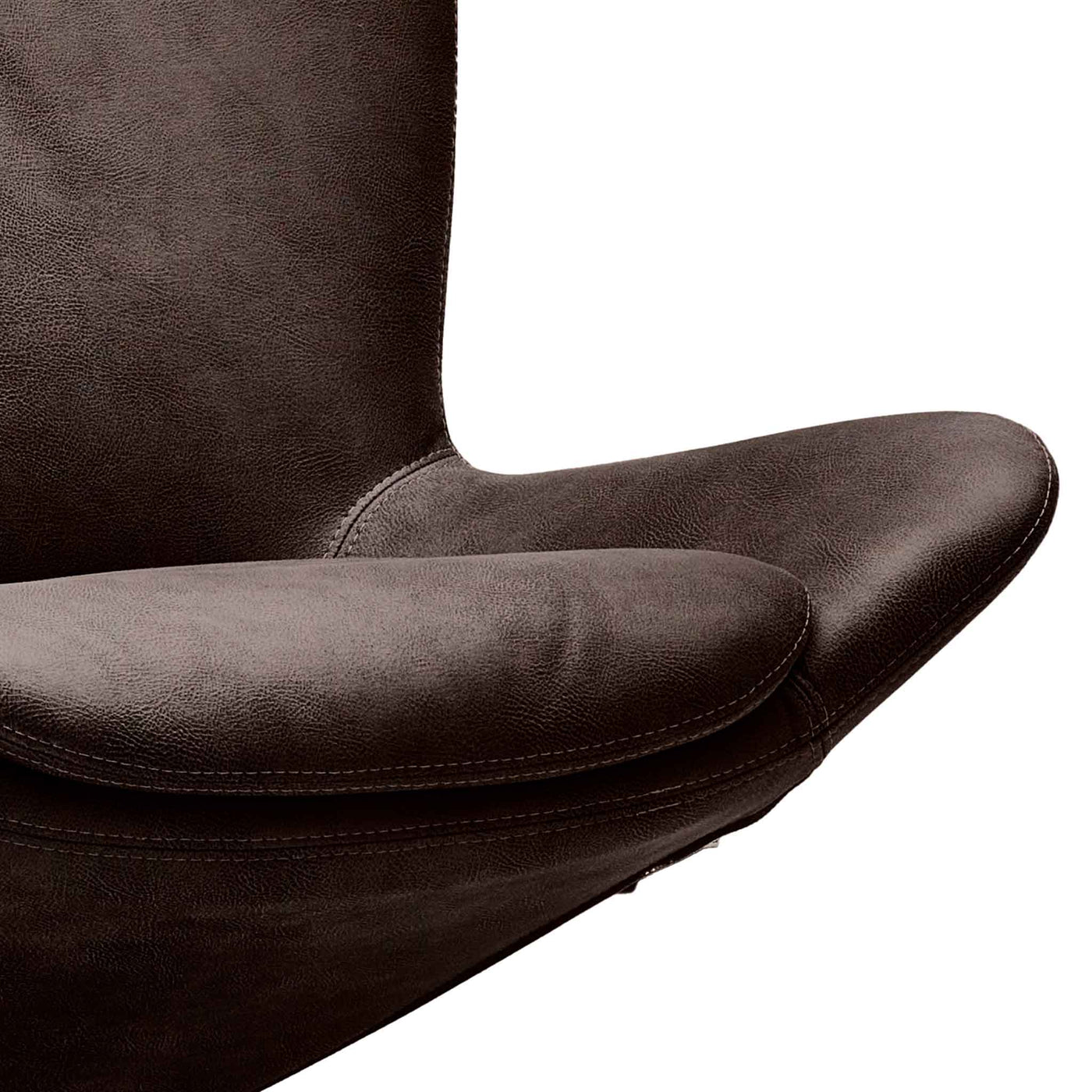 Havanna loungestol i brunt nubuck-look stof med ben i sort stål fra Hjort Knudsen