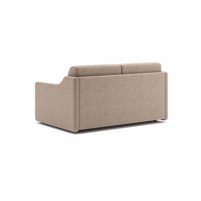 Alma 502 sovesofa fra Favn Living i Sama stof i farven beige