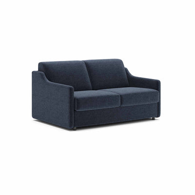 Alma 502 sovesofa fra Favn Living i Sama stof i farven blå