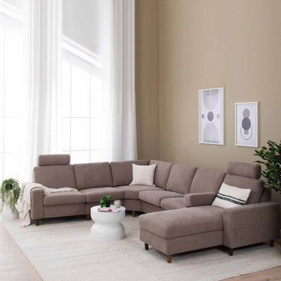 Skyline Hjørnesofa m. chaiselong fra Hjort Knudsen i Taupe farvet Bloq stof