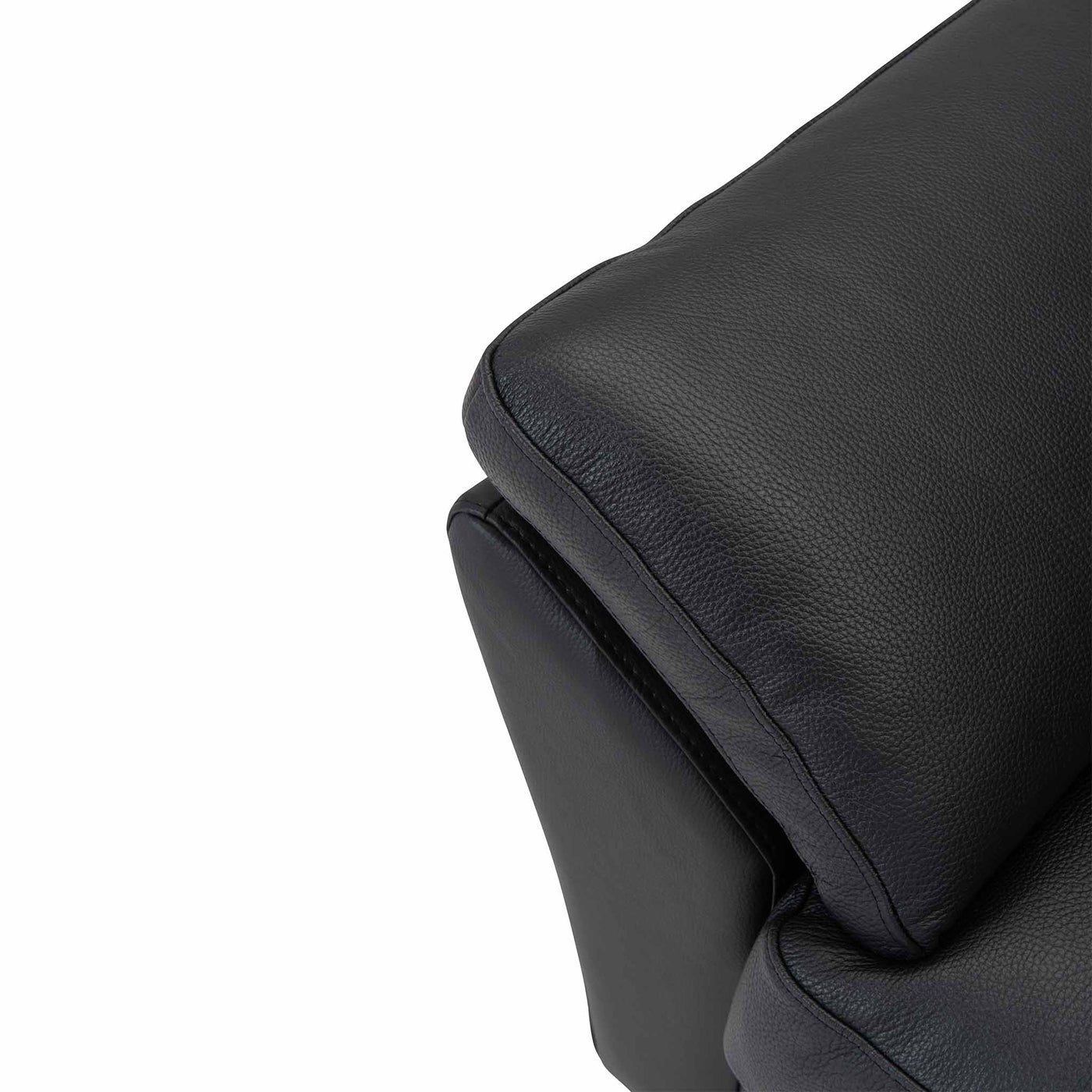 Skyline 3-personers sofa fra Hjort Knudsen i sort soleda læder