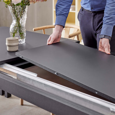 Join spisebord 160-374 cm i sortbejdset eg fra Hammel Furniture