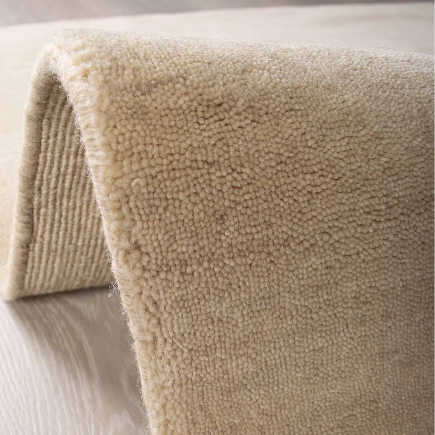 Kronborg uldtæppe i beige fra HC Interior Rugs