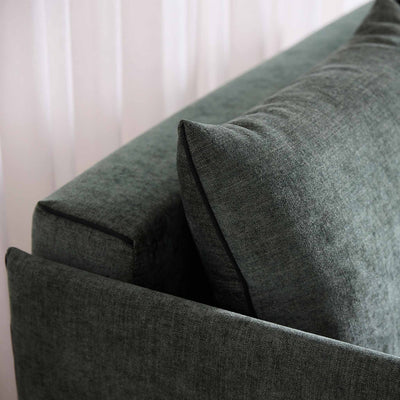 Luoma sovesofa fra Innovation Living i stof 281 Avella Pine Green