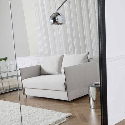 Luoma sovesofa fra Innovation Living i stof 300 Weda Sand