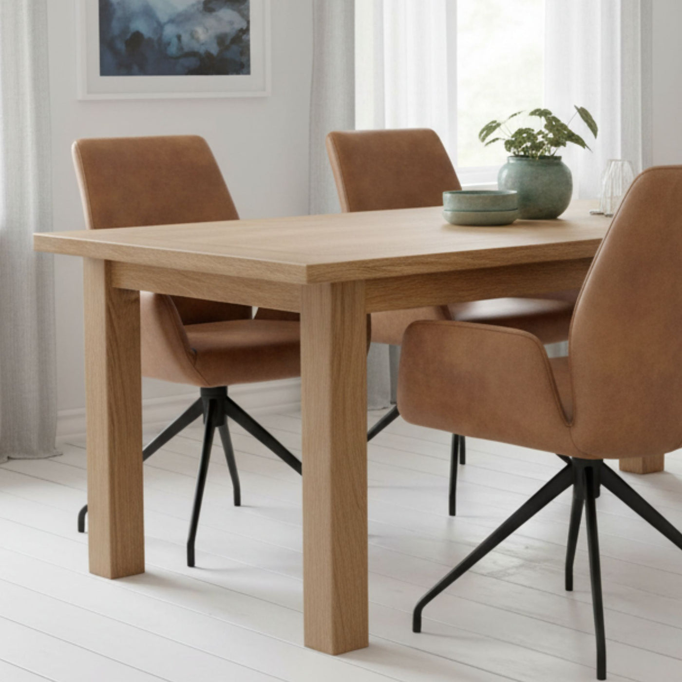 Oakland High spisebordsstole fra Hjort Knudsen med høj ryg, sort stel og materiale i Kentucky stof.