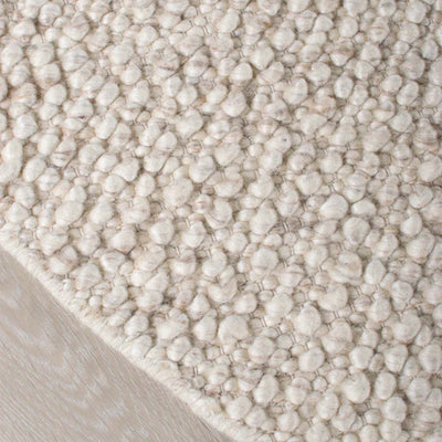 Rundt Pebble i beige fra HC Interior Rugs