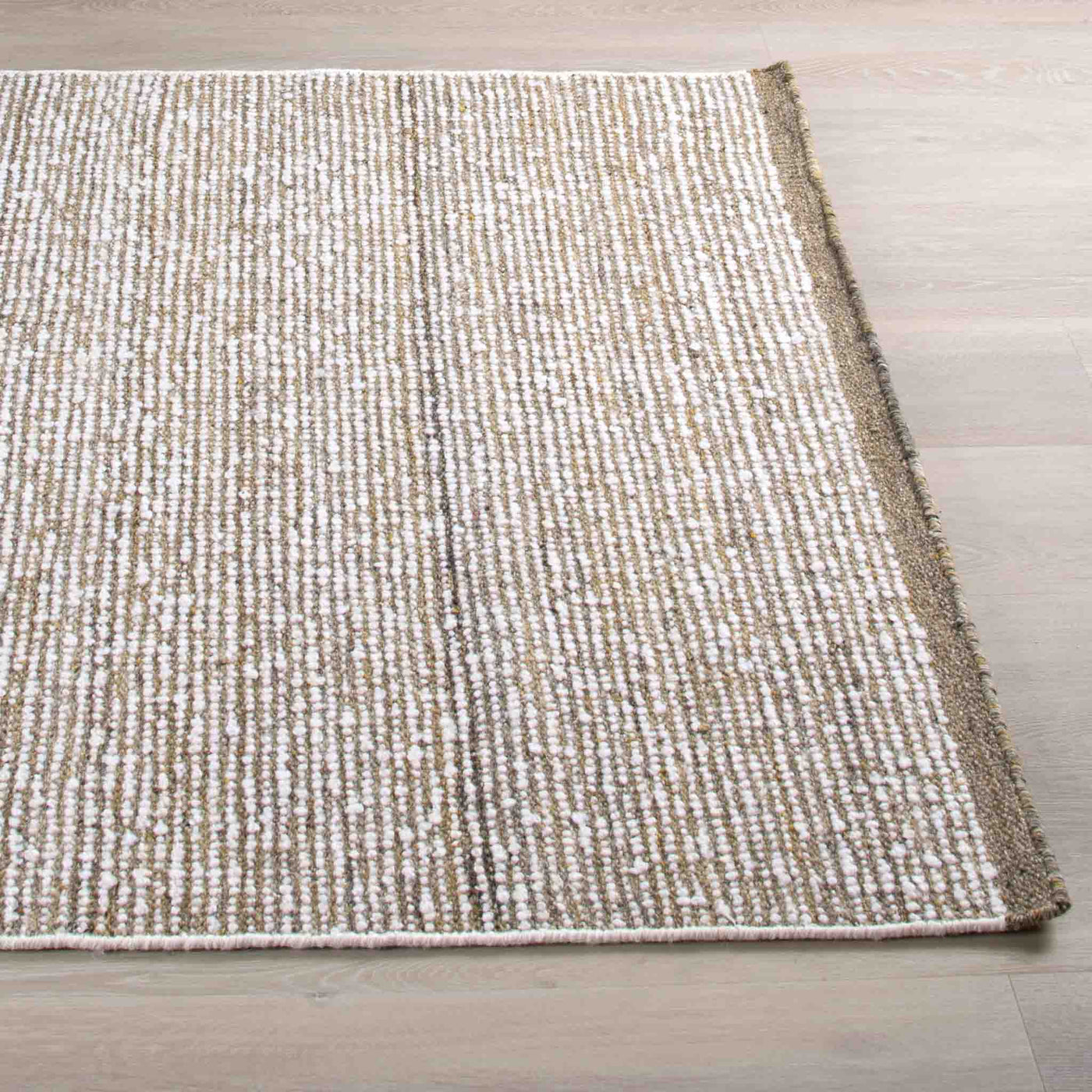 Reykjavik tæppe i farven icy honey fra HC Interior Rugs