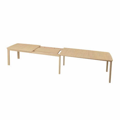 SM 108 spisebord fra Skovby i lakeret eg