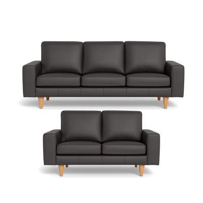 Skyline sofasæt fra Hjort Knudsen i mørkebrunt soleda læder og ben i naturolieret eg. 