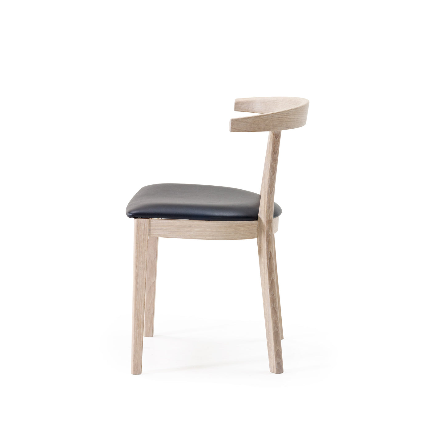 SM52 spisebordsstol i hvidolieret eg med sort CC læder fra Skovby