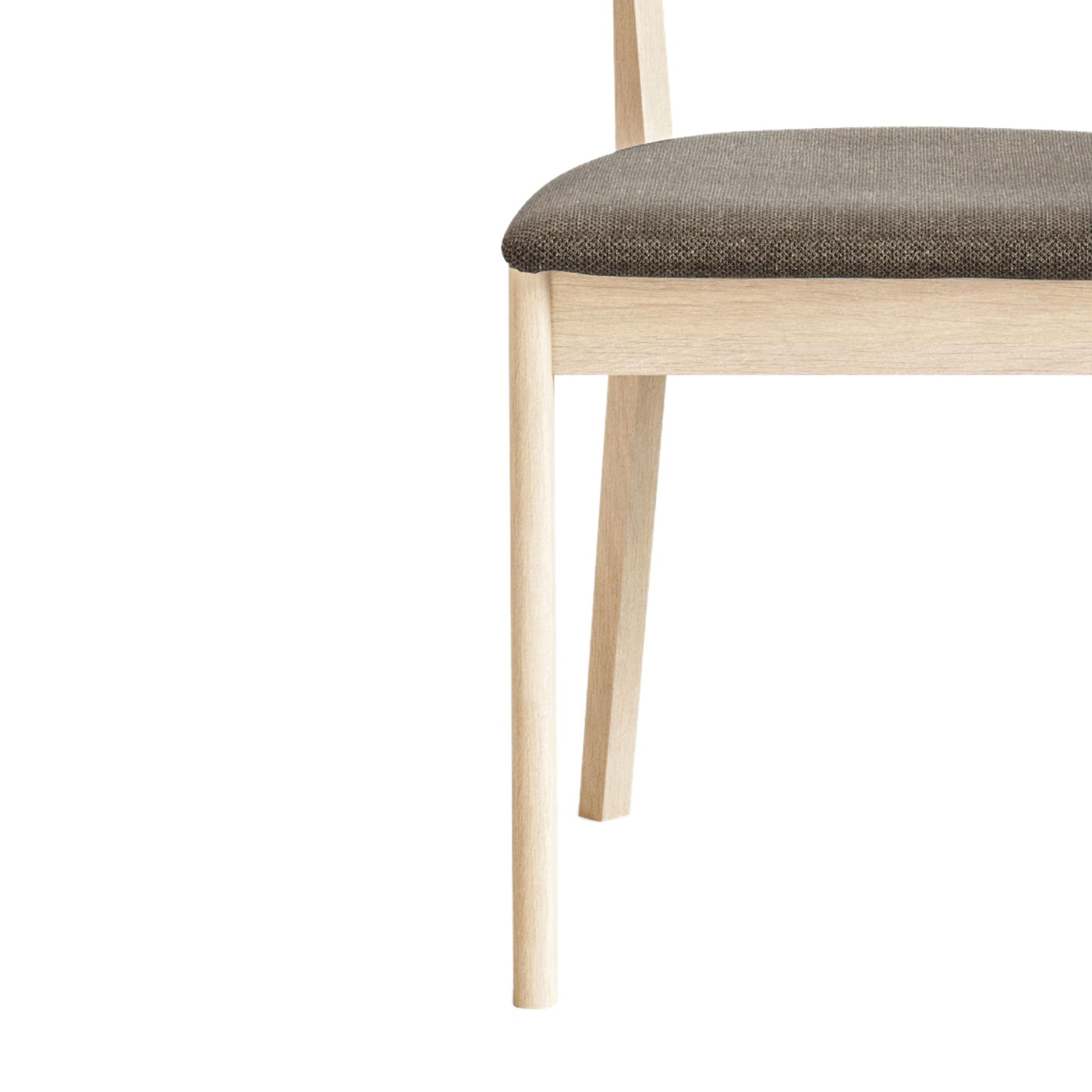 Nærbillede af spisebordsstol SM 52 fra Skovby i hvidolieret eg med brunt sæde.