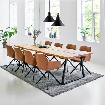 Bestseat spisebordsstol fra Casø Furniture i cognac farvet læder og med sorte metalben