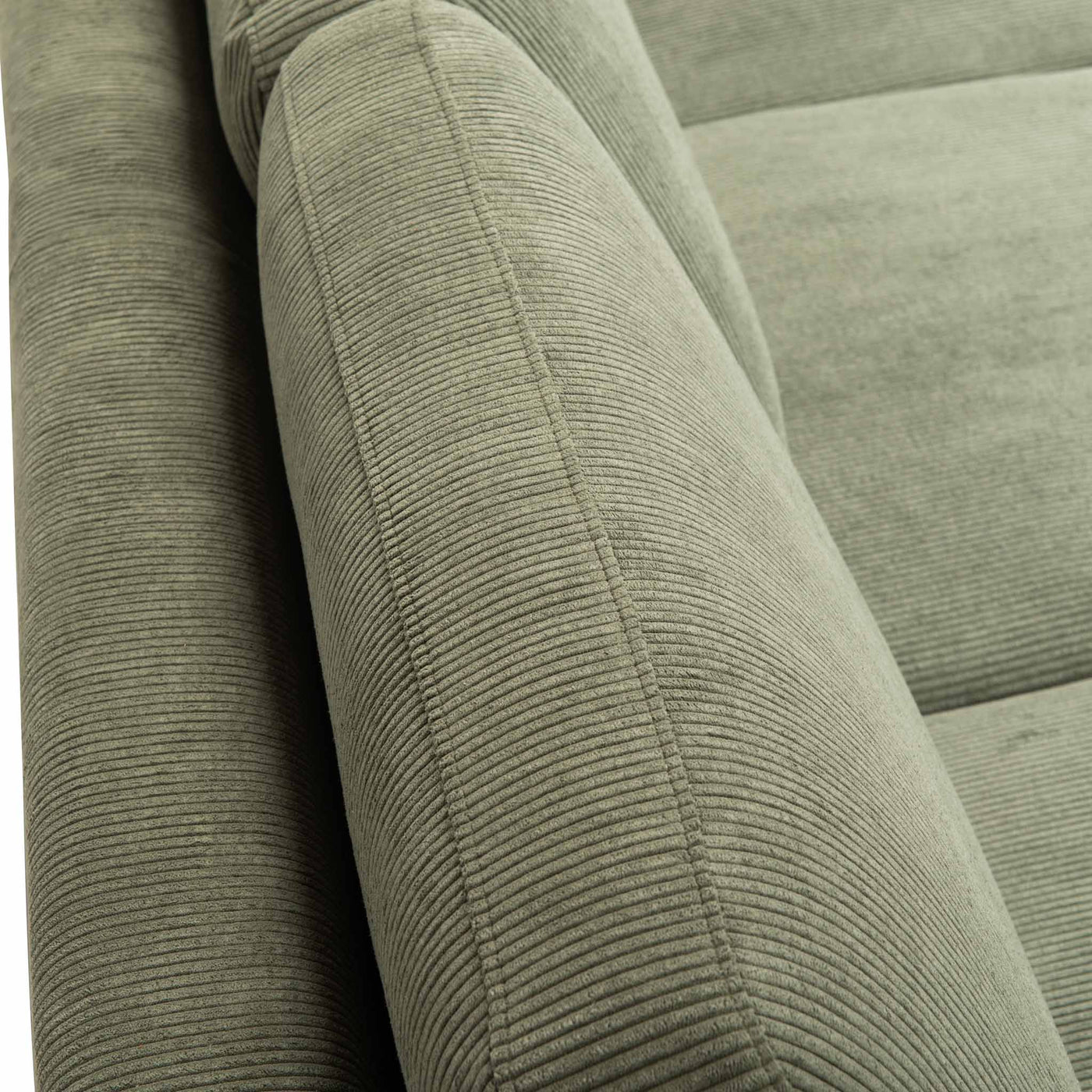 Skyline chaiselong sofa i grøn fløjl fra Hjort Knudsen