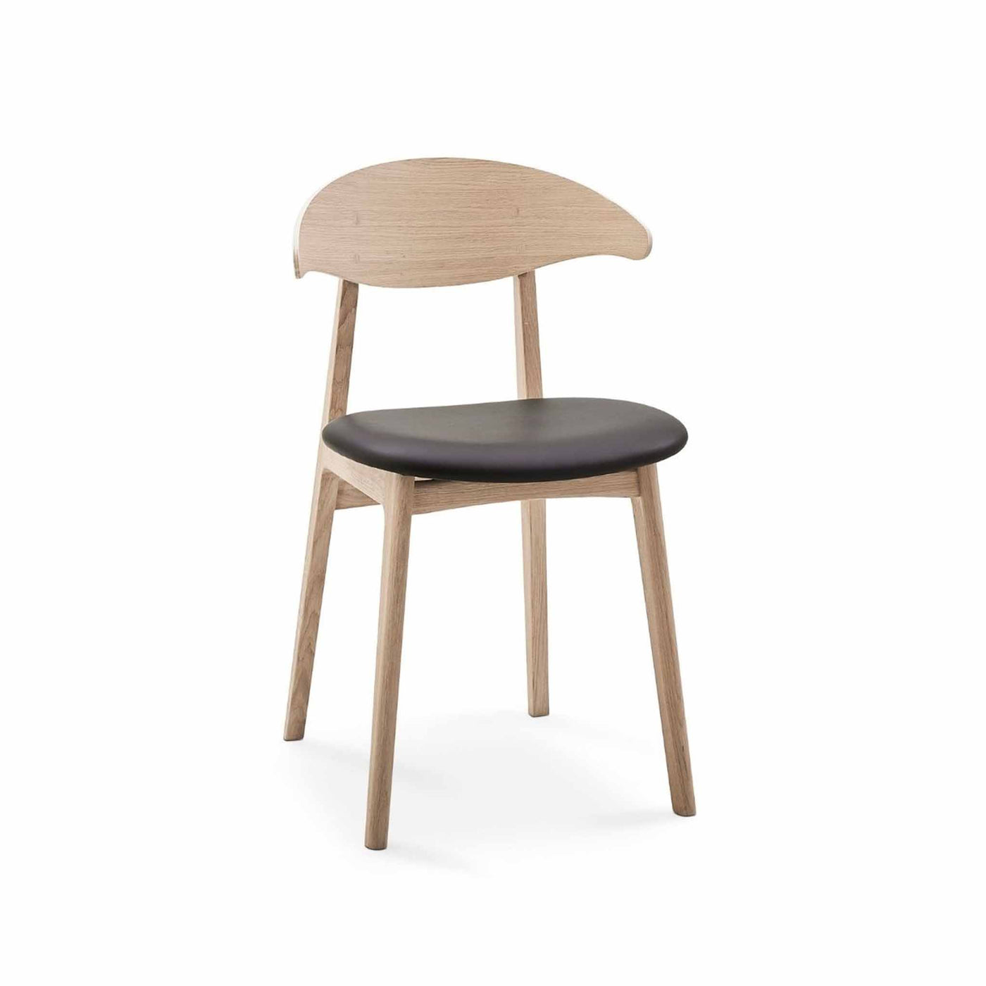 Arki Ram Wood spisebordsstol fra Kristensen & Kristensen i eg med læder sæde. 