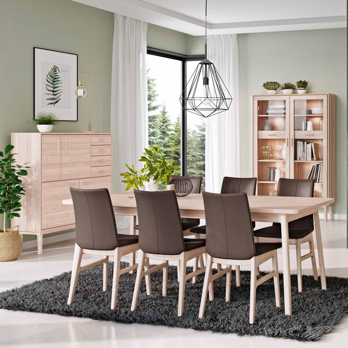 Sweetseat spisebordsstol med sort læder sæde og ben i hvidolieret eg fra Casø Furniture