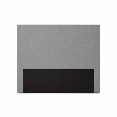 Curve sengegavl fra Opus i 140 cm betrukket med stof i grå farve.