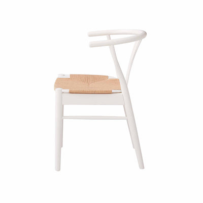 Findahl by Hammel Freja spisebordsstol i snehvid lakeret bøg med natur flet sæde.