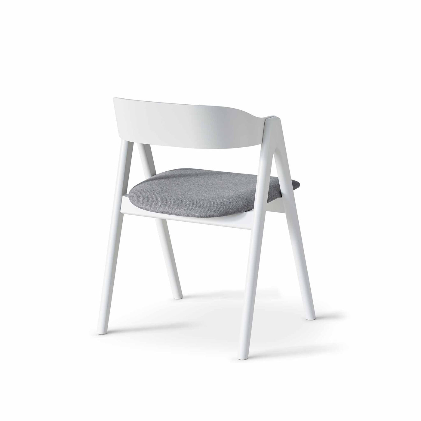 Findahl by Hammel Mette spisebordsstol i hvid lakeret bøgetræ med sæde i stof Corsica 30.