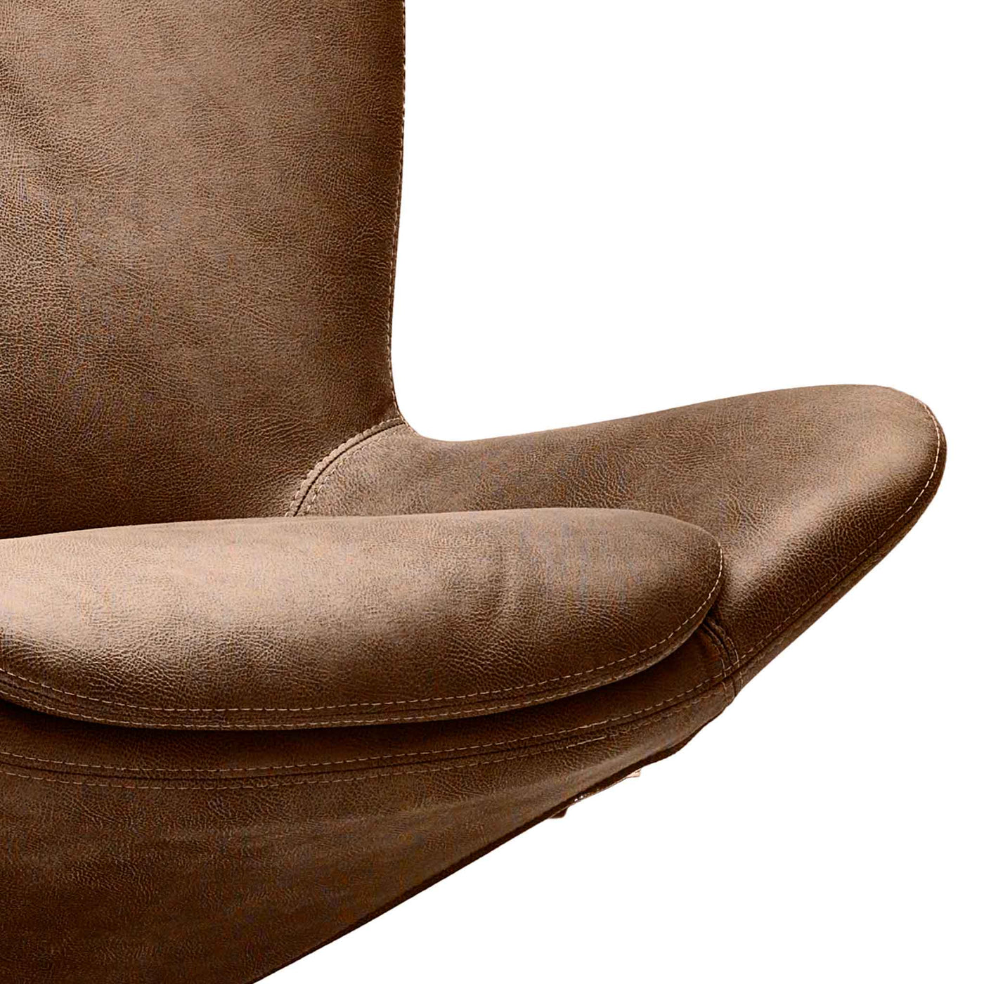 Havanna loungestol i cognac farvet nubuck-look stof med ben i sort stål fra Hjort Knudsen
