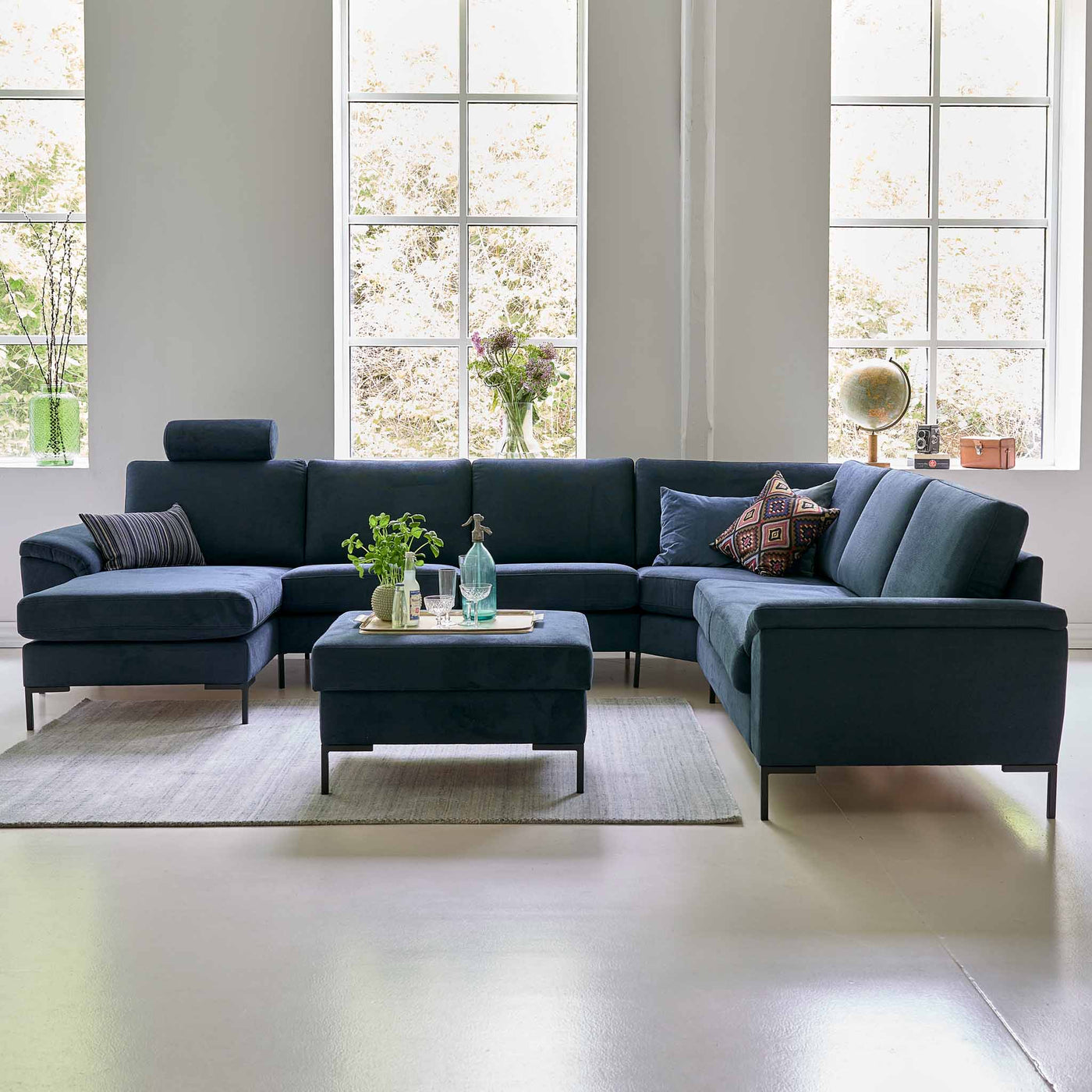 London regulerbar nakkestøtte fra Top-Line i blå tekstil
