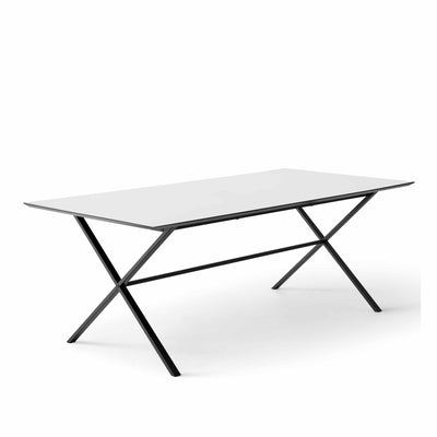 Meza by Hammel Square spisebord med bordplade i hvid laminat og cross stel i sort pulverlakeret metal.