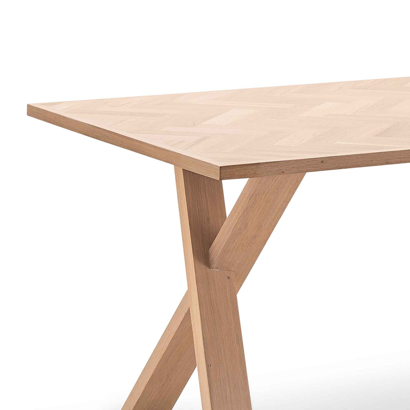 Parquette spisebord med sildebensmønster 100x220cm i hvidolieret eg fra Kristensen & Kristensen