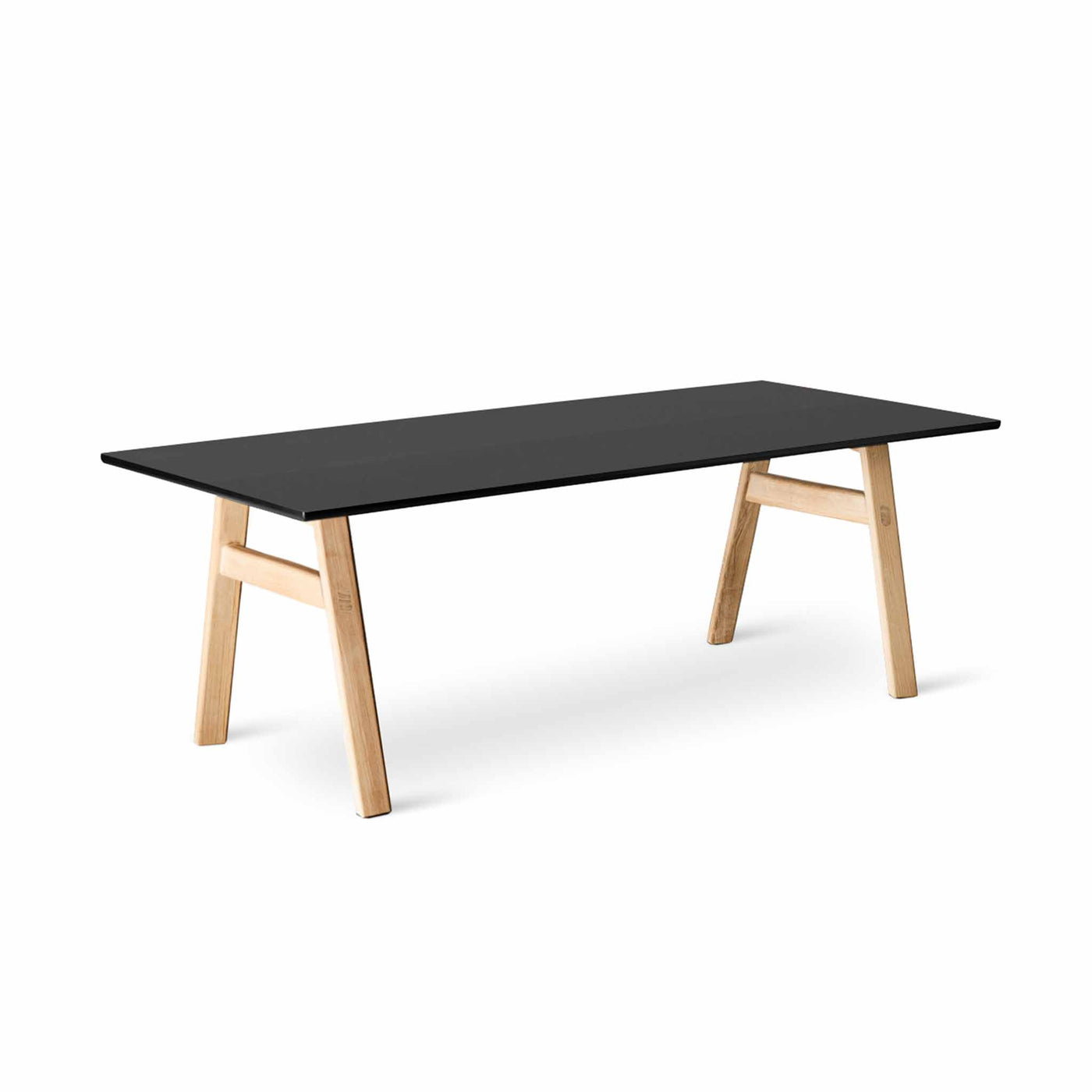 Svane Design Idyl spisebord 95 x 220 cm med bordplade i sort nano laminat og ben i ubehandlet eg.