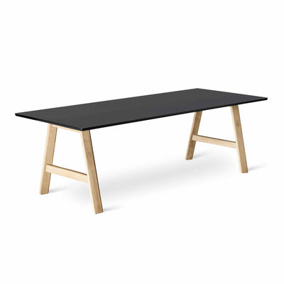 Svane Design Idyl spisebord 95 x 240 cm med bordplade i sort nano laminat og ben i ubehandlet eg.
