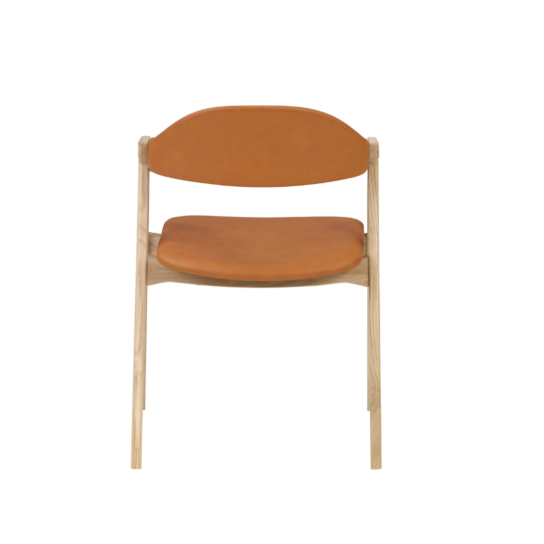 PBJ Designhouse Titan spisebordsstol i hvidpigmenteret lakeret eg med cognac læder.