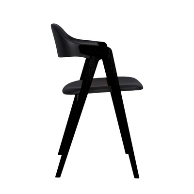 PBJ Designhouse Titan spisebordsstol i sortbejdset eg med sort læder.