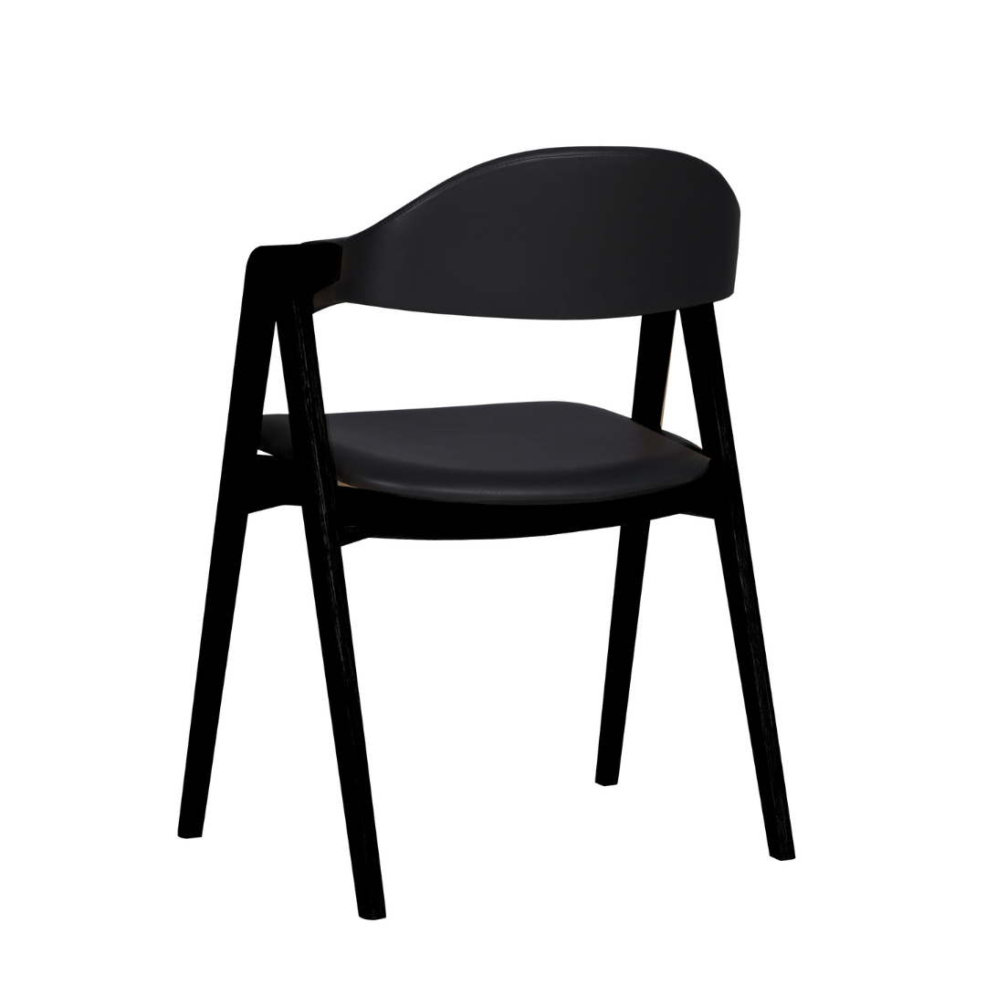 PBJ Designhouse Titan spisebordsstol i sortbejdset eg med sort læder.